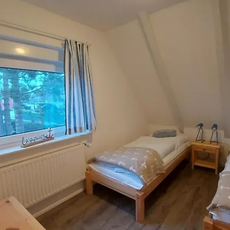 Kampweg 28 Holiday home *